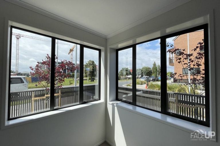 Photo of property in 3/96 Clark Road, Hobsonville, Auckland, 0616