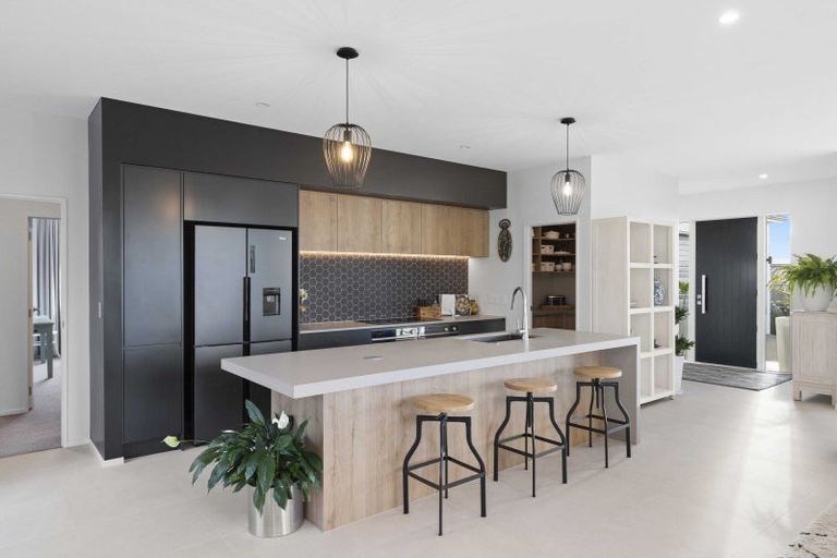 Photo of property in 37 Motukaraka Drive, Beachlands, Auckland, 2018