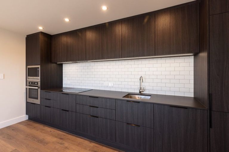 Photo of property in 1a Palliser Road, Roseneath, Wellington, 6011