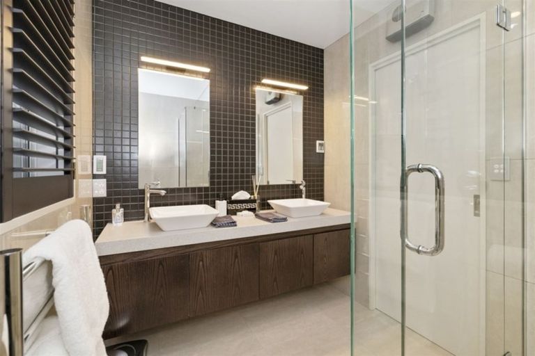 Photo of property in 8b Holmwood Road, Merivale, Christchurch, 8014