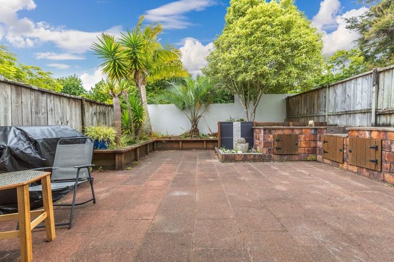 Photo of property in The Grange, 2/92 Bush Road, Albany, Auckland, 0632