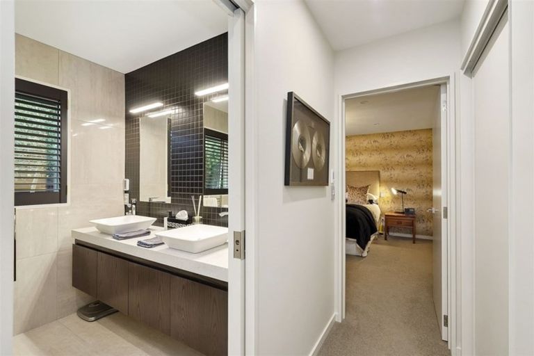 Photo of property in 8b Holmwood Road, Merivale, Christchurch, 8014