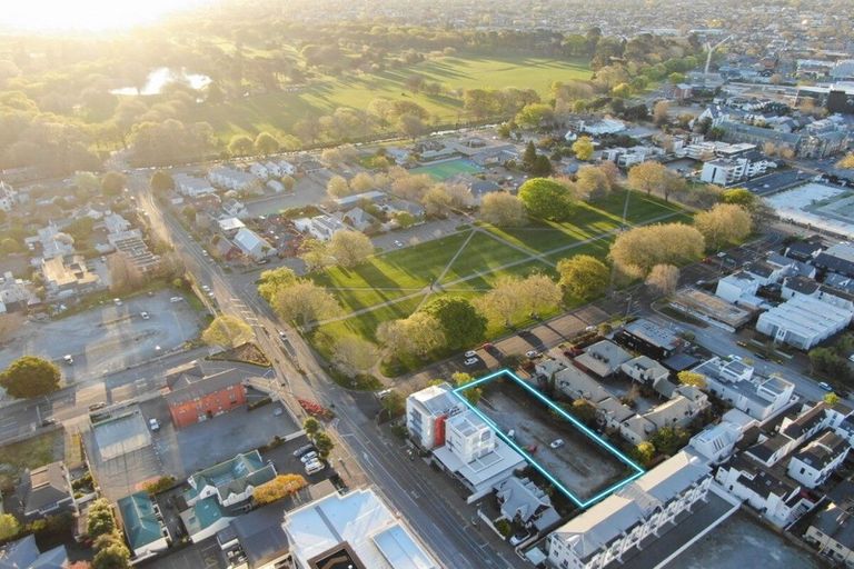 Photo of property in 6 Cranmer Square, Christchurch Central, Christchurch, 8013