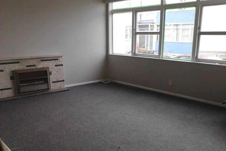 Photo of property in 6/55 Apu Crescent, Lyall Bay, Wellington, 6022