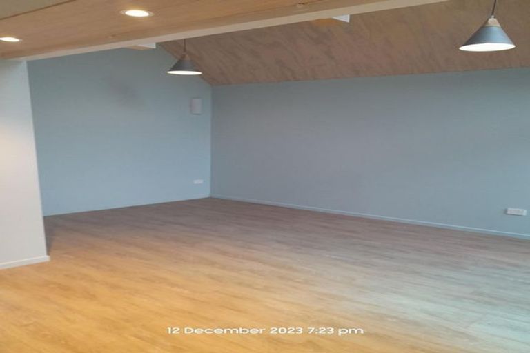 Photo of property in 80 Highland Park Drive, Highland Park, Auckland, 2010