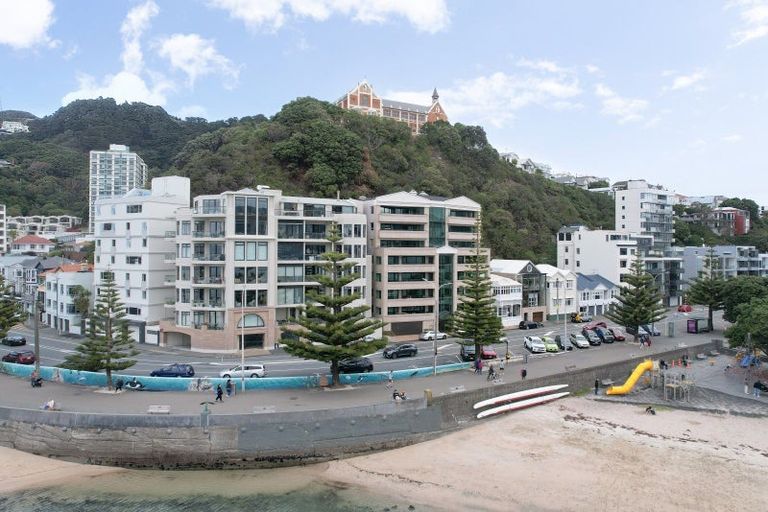 Photo of property in Bay Point Apartments, 6b/172 Oriental Parade, Oriental Bay, Wellington, 6011