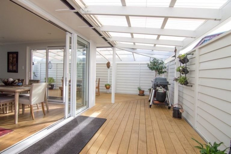 Photo of property in 4 Redwood Grove, Hokowhitu, Palmerston North, 4410