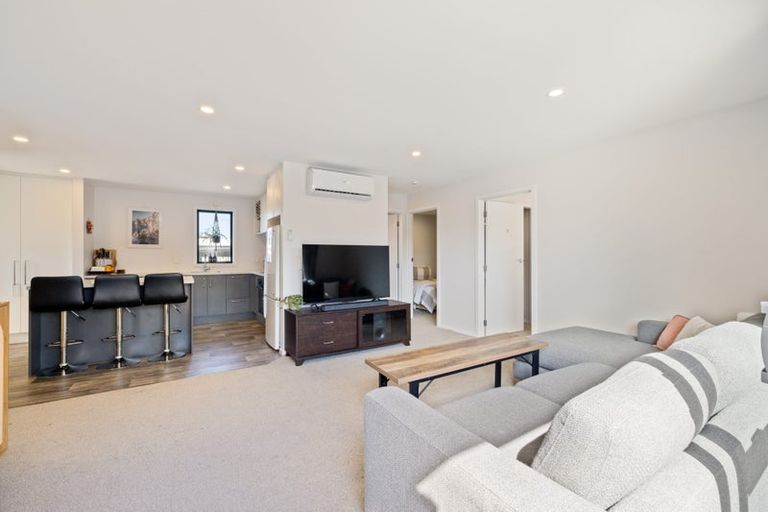 Photo of property in 2/19 Tensing Place, Sockburn, Christchurch, 8042