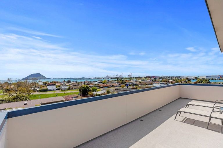 Photo of property in 18 Andrew Place, Otumoetai, Tauranga, 3110