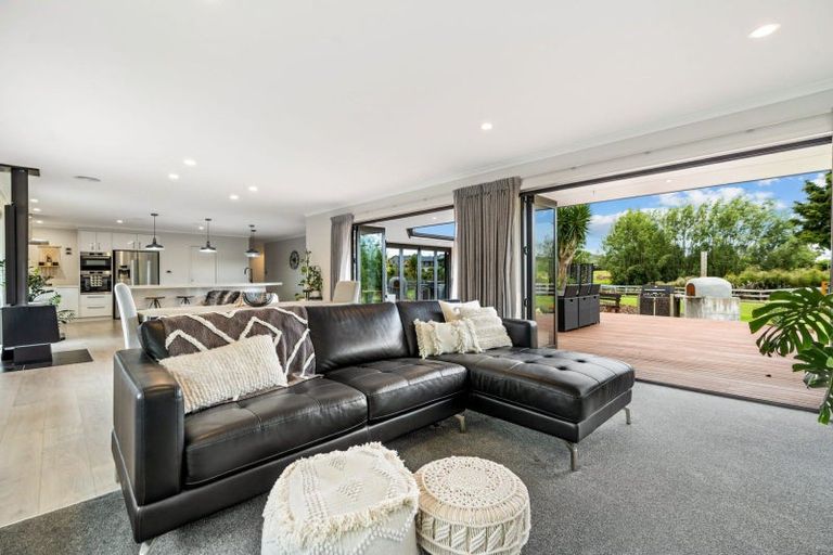 Photo of property in 33 Tesoro Way, Parahaki, Whangarei, 0112