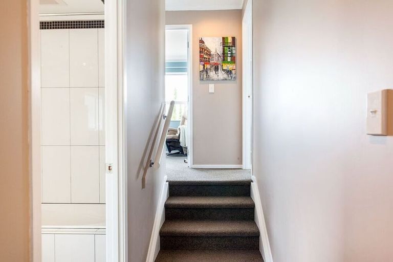 Photo of property in 1/41 Elizabeth Drive, West Harbour, Auckland, 0618