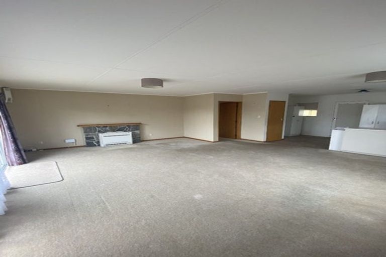 Photo of property in 12 Cambridge Street, Levin, 5510