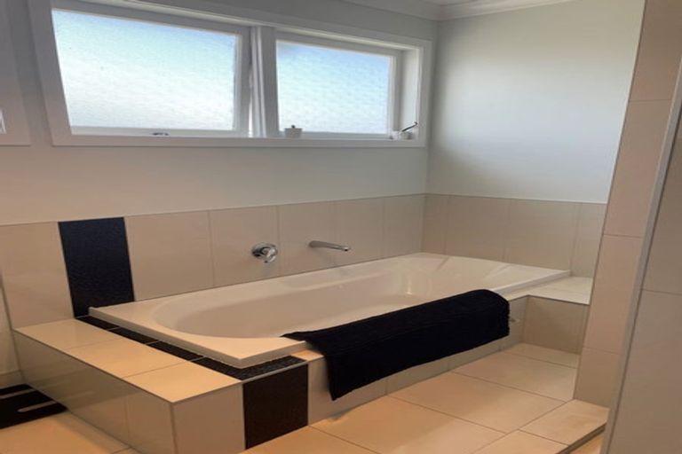 Photo of property in 114 Chartwell Avenue, Whangamata, 3620