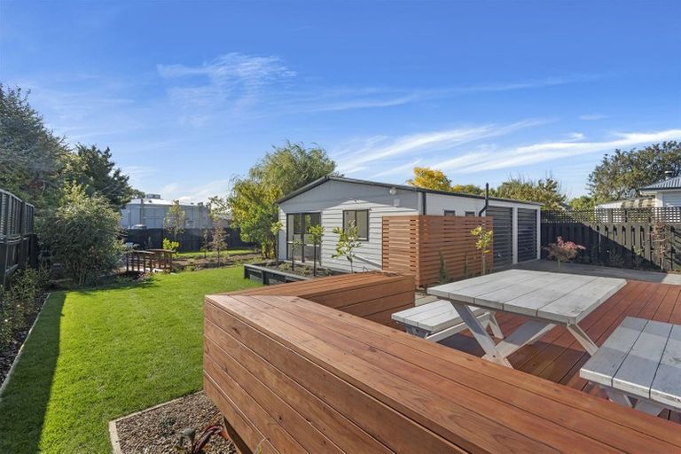 Photo of property in 189 Weston Road, St Albans, Christchurch, 8052