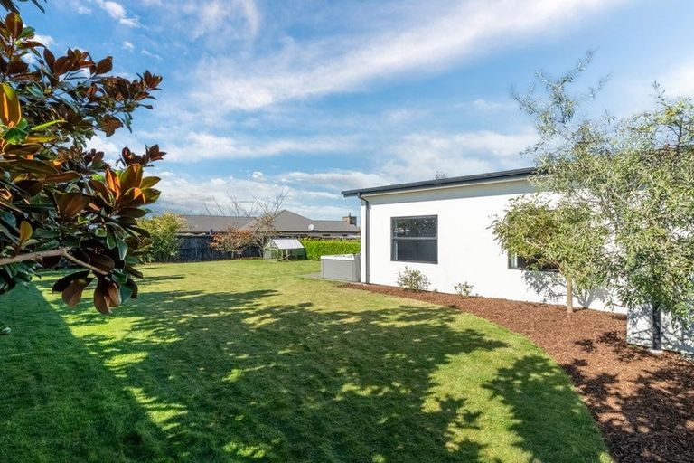 Photo of property in 4 Jacqueline Drive, West Melton, 7618