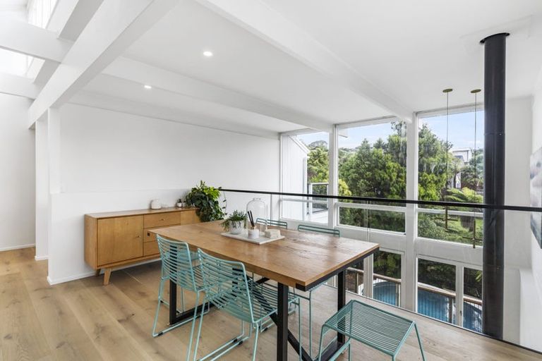 Photo of property in 92 Parr Terrace, Castor Bay, Auckland, 0620