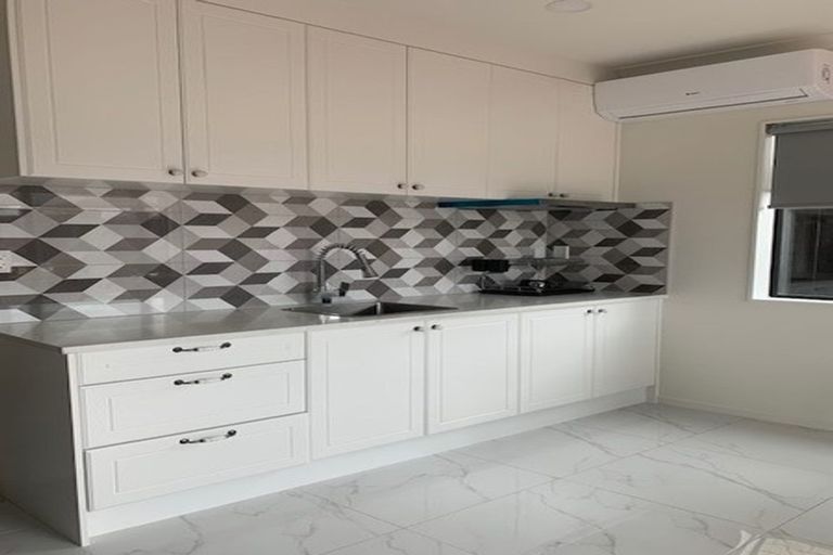 Photo of property in 40 Drumconnell Drive, Flat Bush, Auckland, 2019