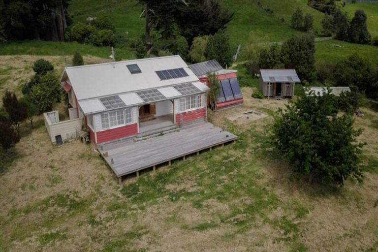 Photo of property in 236 Ngatiawa Road, Reikorangi, Waikanae, 5391