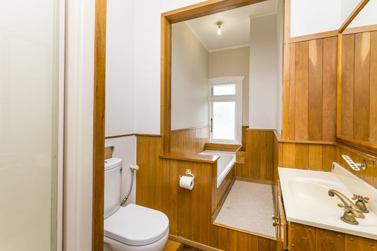 Photo of property in 42 Leighton Avenue, Waiwhetu, Lower Hutt, 5010