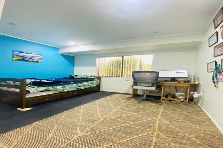 Photo of property in 1/117 Clevedon Road, Papakura, 2110