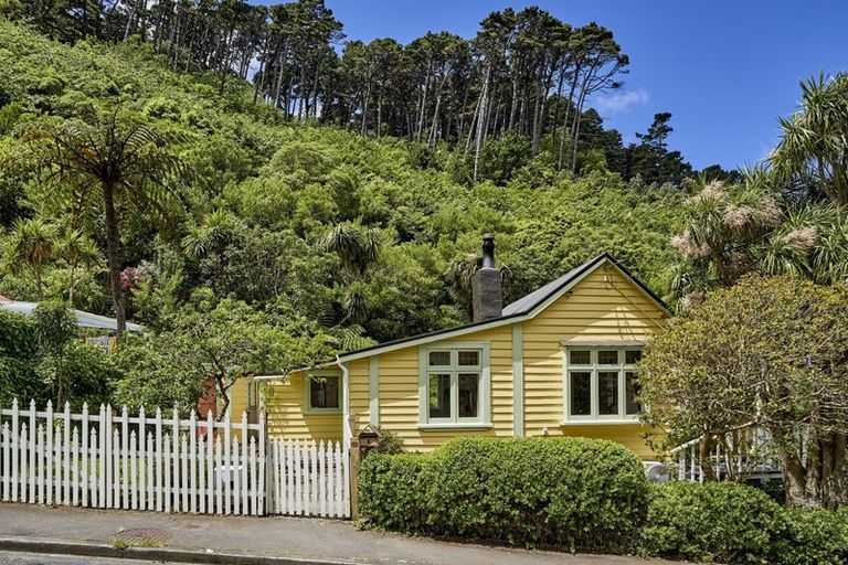 Photo of property in 2 Norway Street, Aro Valley, Wellington, 6012