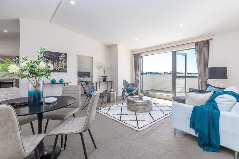 Photo of property in 325/26 Morningside Drive, Morningside, Auckland, 1025