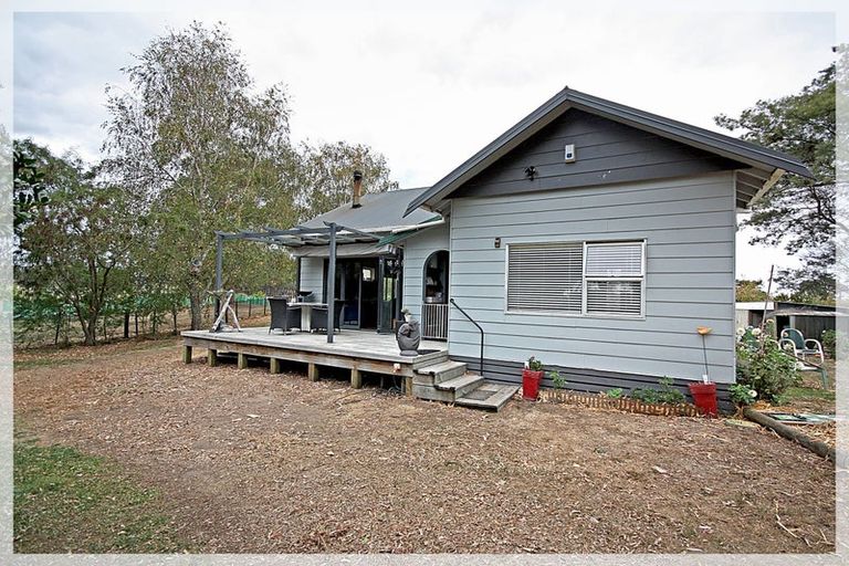 Photo of property in 332 Foxton Shannon Road, Foxton, 4893