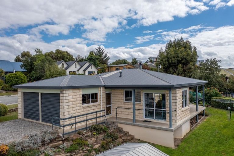 Photo of property in 22 Kamaka Crescent, Bridge Hill, Alexandra, 9320