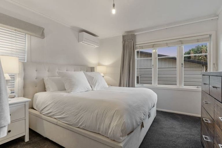 Photo of property in 69 Kervil Avenue, Te Atatu Peninsula, Auckland, 0610