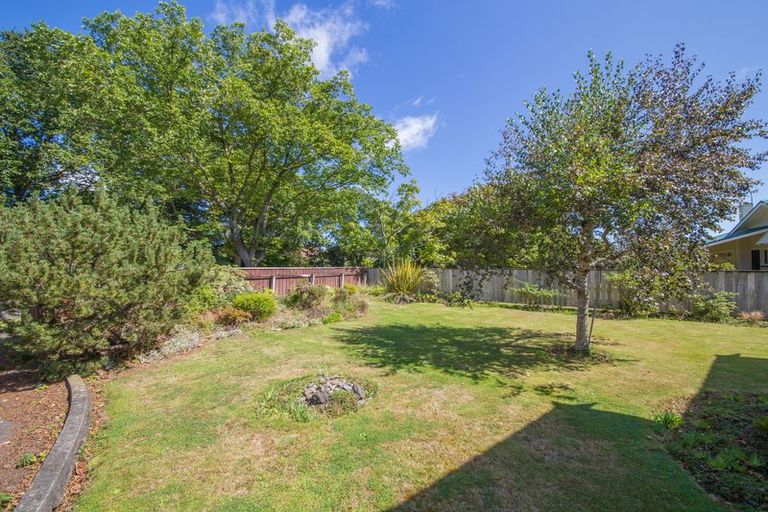 Photo of property in 27 Langston Avenue, Palmerston North, 4414