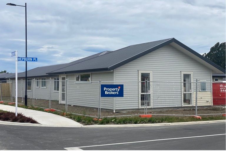 Photo of property in 1 Hepburn Place, Rolleston, 7614