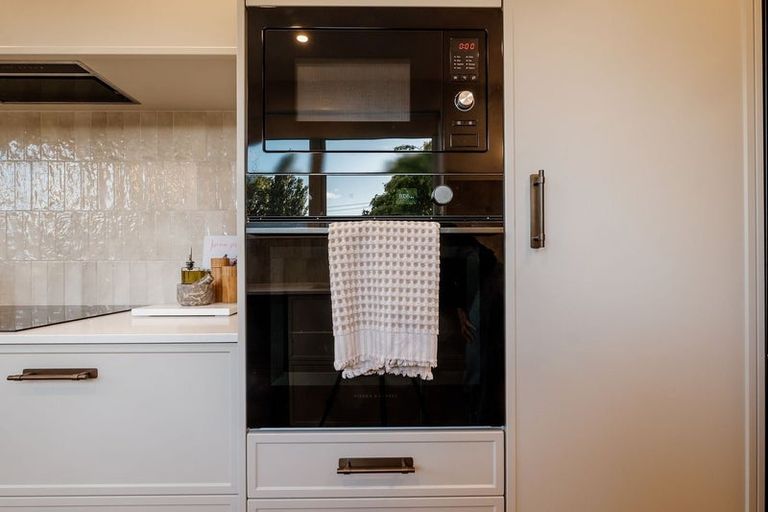 Photo of property in 2/229 Waimea Terrace, Beckenham, Christchurch, 8023