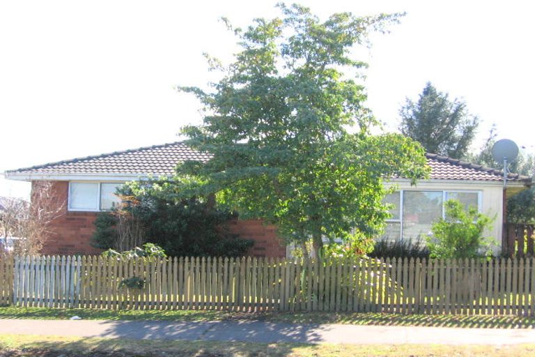 Photo of property in 70 Old Wairoa Road, Papakura, 2110