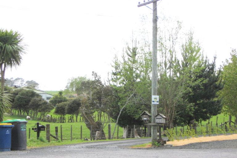 Photo of property in 45 Township Road, Waitakere, Auckland, 0816