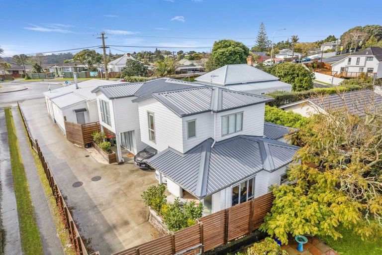 Photo of property in 116c Birkdale Road, Birkdale, Auckland, 0626