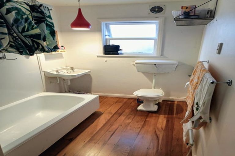 Photo of property in 64 Waipapa Road, Hataitai, Wellington, 6021