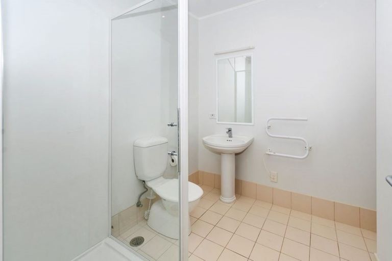 Photo of property in 17b/30 Westward Ho, Glen Eden, Auckland, 0602