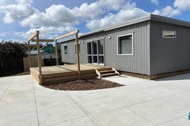 Photo of property in 8 Lynmore Drive, Hillpark, Auckland, 2102