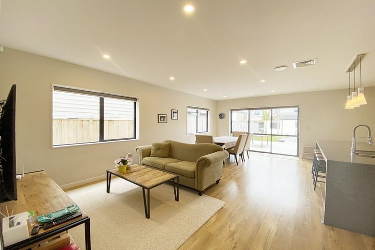 Photo of property in 20 Tinaku Road, Flat Bush, Auckland, 2019