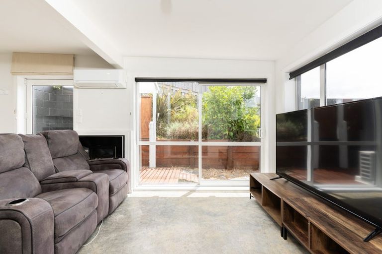 Photo of property in 17a The Drive, Tawa, Wellington, 5028