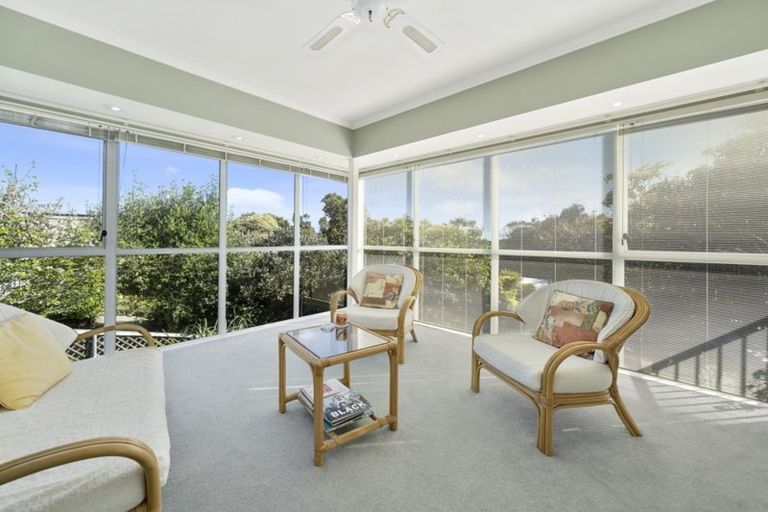Photo of property in 2 Frimley Terrace, Waikanae Beach, Waikanae, 5036