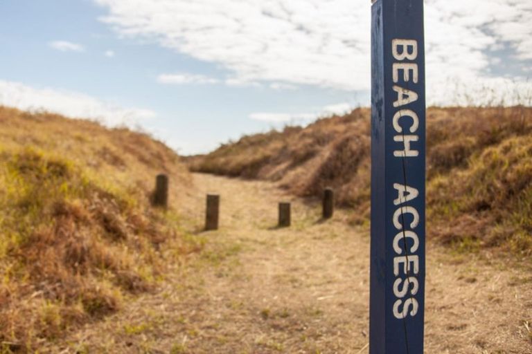 Photo of property in 283 Dickson Road, Papamoa Beach, Papamoa, 3118