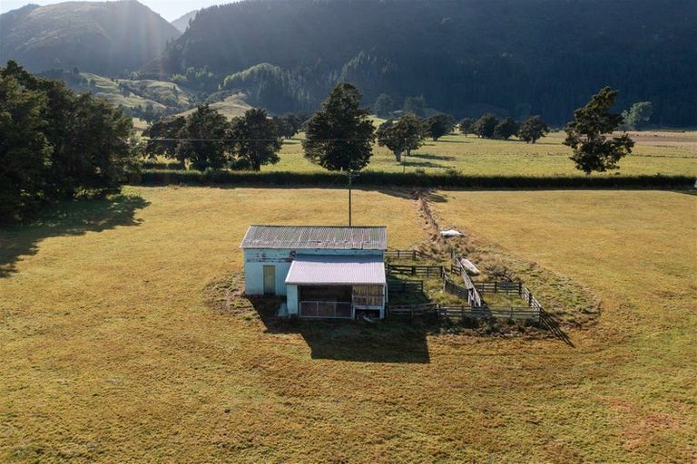 Photo of property in 166 East Takaka Road, East Takaka, Takaka, 7183