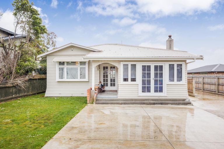 Photo of property in 992b Tremaine Avenue, Roslyn, Palmerston North, 4414
