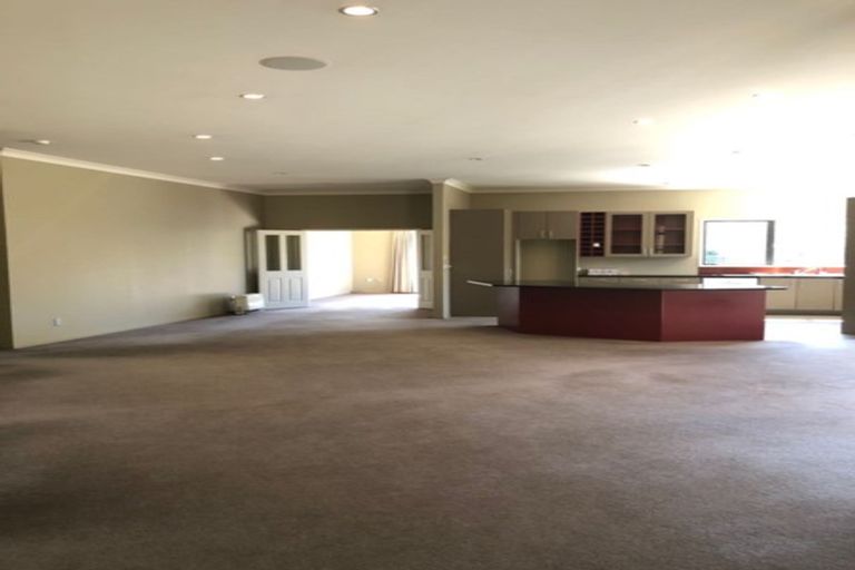 Photo of property in 52 Shelter Drive, Greenhithe, Auckland, 0632