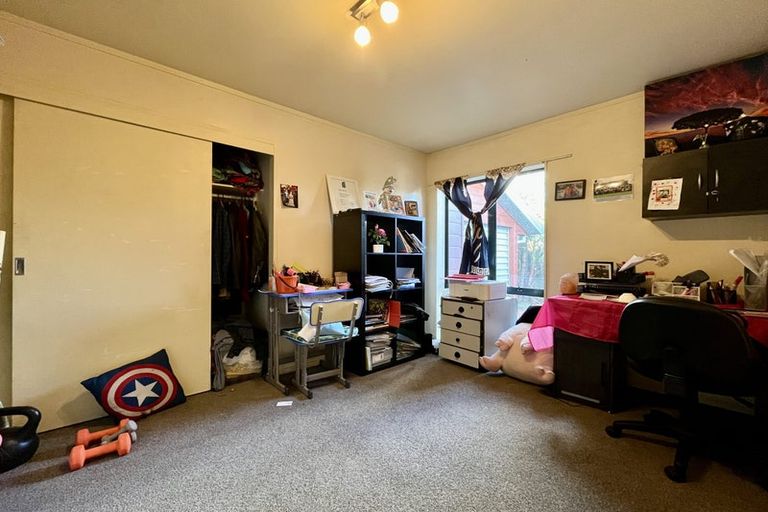 Photo of property in 1/9 Dana Place, Somerville, Auckland, 2014