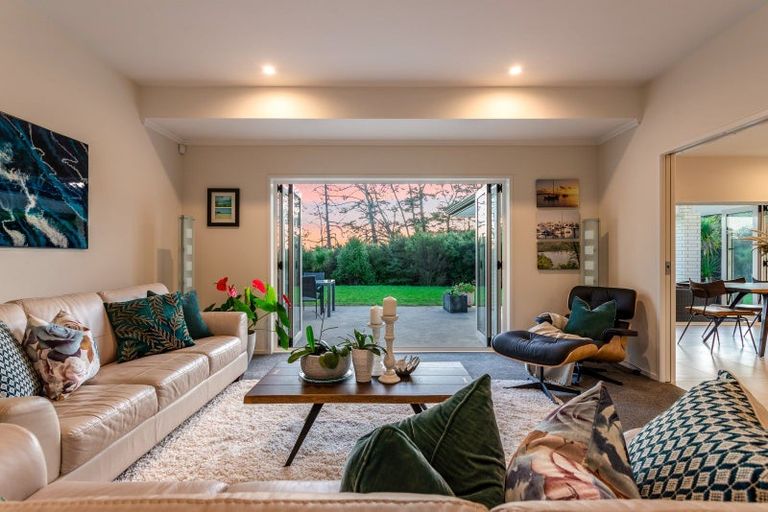 Photo of property in 43a Terry Smyth Drive, Kumeu, 0892