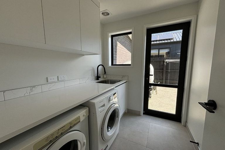 Photo of property in 16 Mutetai Road, Clarks Beach, 2122