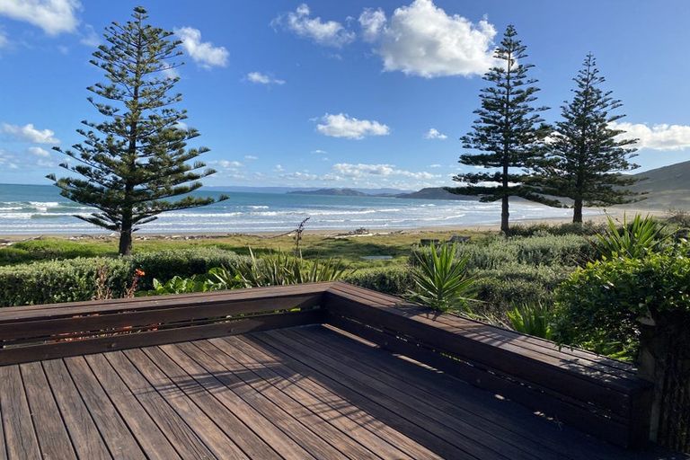 Photo of property in 16 Makorori Beach Road, Makorori, Gisborne, 4073