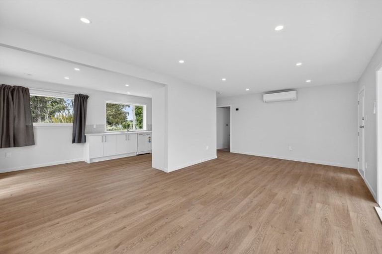 Photo of property in 70 Niven Street, Avondale, Christchurch, 8061